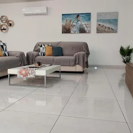 Lorenza Letting Maisonette Ferienhaus *