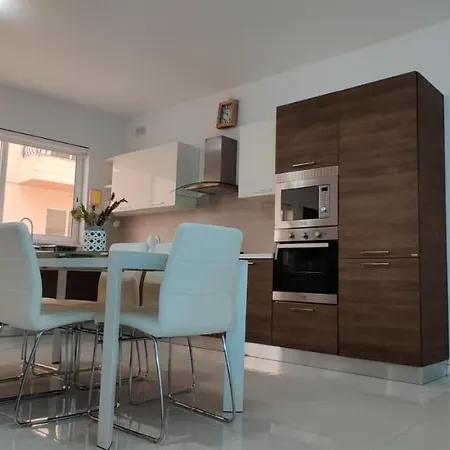 Lorenza Letting Maisonette Ferienhaus