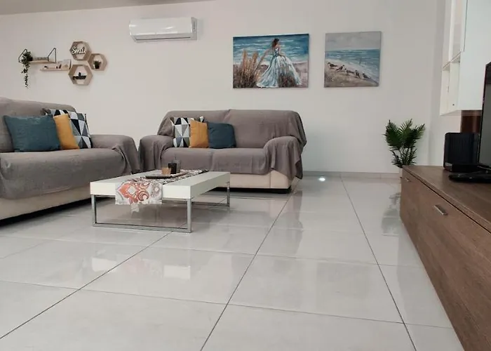 Lorenza Letting Maisonette بيت للعطل *