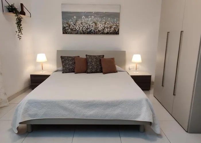 Lorenza Letting Maisonette * مرسلوك